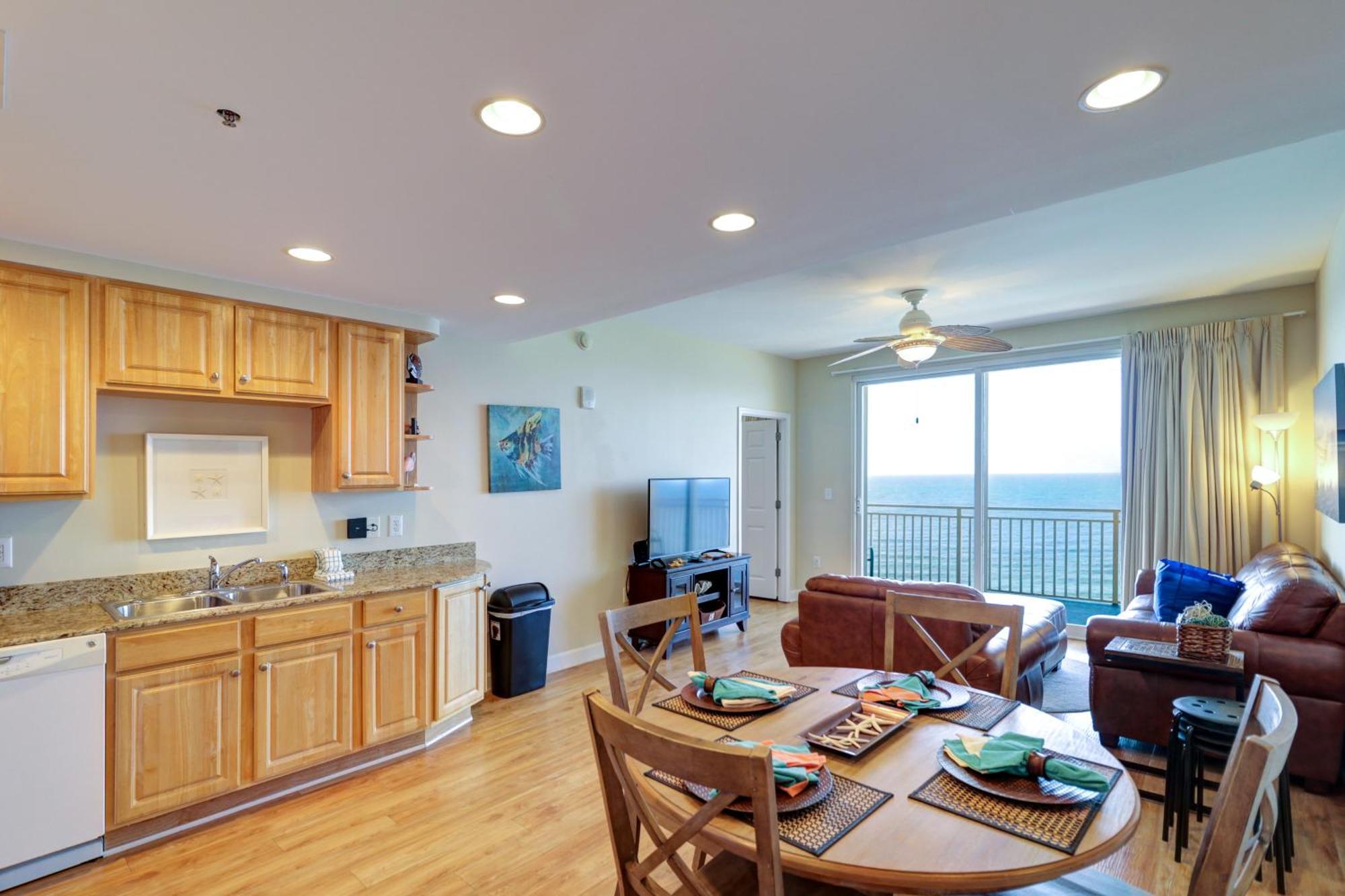 Gulf Front! 2 Bedroom 2 Ba! 11Th Floor Condo + Condo Amenities! Panama City Beach Exteriör bild